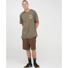 Load image into Gallery viewer, The Mad Hueys Metal Searchin Tee - Olive

