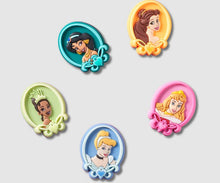 Load image into Gallery viewer, Crocs Disney Princess 5 Pack Jbbitz Charm
