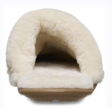Load image into Gallery viewer, Crocs Classic Fuzz Scuff Slipper - Sepia
