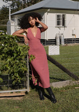 Load image into Gallery viewer, Afends Tully Seersucker Maxi Dress - Indy Rose Check
