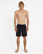 Load image into Gallery viewer, Quiksilver Everyday Vert 2.0 Shorts - Black
