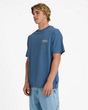 Load image into Gallery viewer, Quiksilver Carbon SS Tee - China Blue
