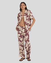 Load image into Gallery viewer, RVCA Rhi Holiday Pants - Terra Brown

