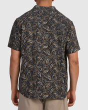 Load image into Gallery viewer, RVCA Atlas SS Shirt - Multi
