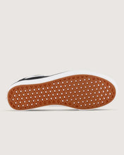 Load image into Gallery viewer, Vans Comfycush Old Skool - Black/True White

