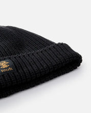 Load image into Gallery viewer, Rip Curl Searchers Reg Beanie - Black
