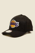 Load image into Gallery viewer, Mitchell &amp; Ness Lakers NBA  Redline Pinch Snapback - Black/Team Colour
