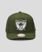 Load image into Gallery viewer, Mitchell &amp; Ness Raiders NFL Core Sport OG Snapback - Olive
