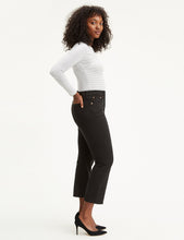Load image into Gallery viewer, Levi&#39;s Ladies Wedgie Straight Jean
