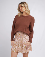 Load image into Gallery viewer, All About Eve Bonnie Knit Crew - Brown
