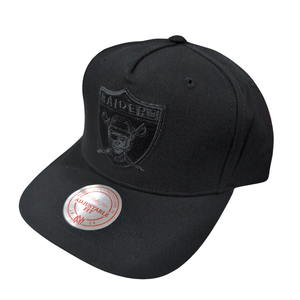 Mitchell & Ness Raiders NFL Team Logo Hat - Black/Black