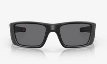 Load image into Gallery viewer, Oakley SI Fuel Cell Sunglasses - Matte Black/Grey
