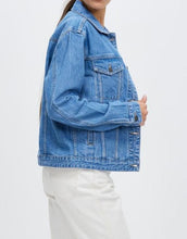 Load image into Gallery viewer, Riders By Lee Relaxed Trucker Jacket - High Hopes Blue
