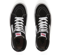 Load image into Gallery viewer, Vans Sk8-Hi Shoe - Black/White
